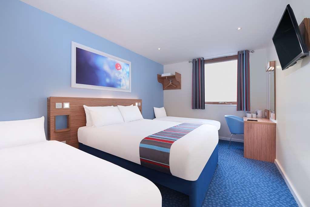 Travelodge Bracknell Central Kamer foto