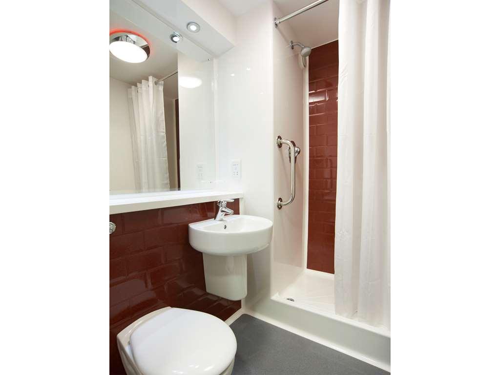 Travelodge Bracknell Central Kamer foto
