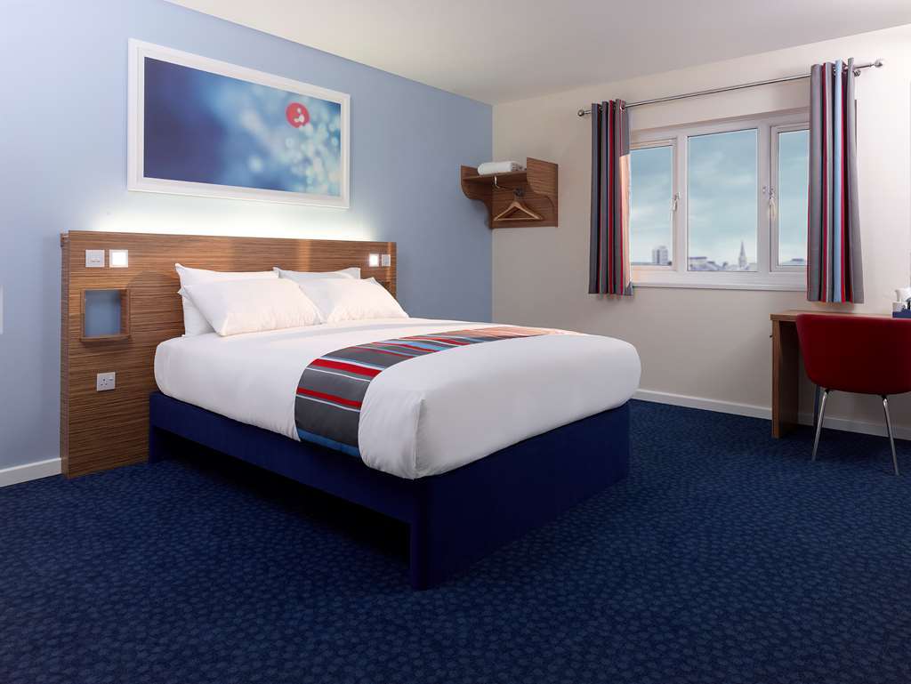 Travelodge Bracknell Central Kamer foto