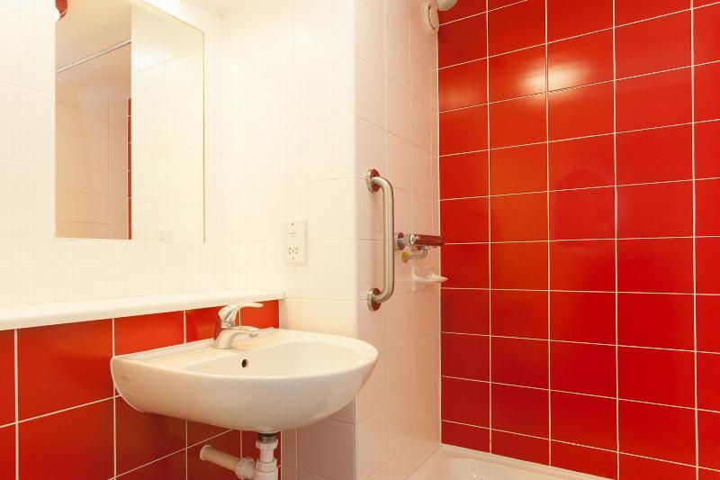 Travelodge Bracknell Central Buitenkant foto