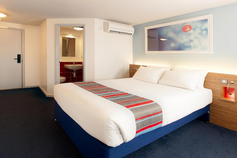 Travelodge Bracknell Central Buitenkant foto