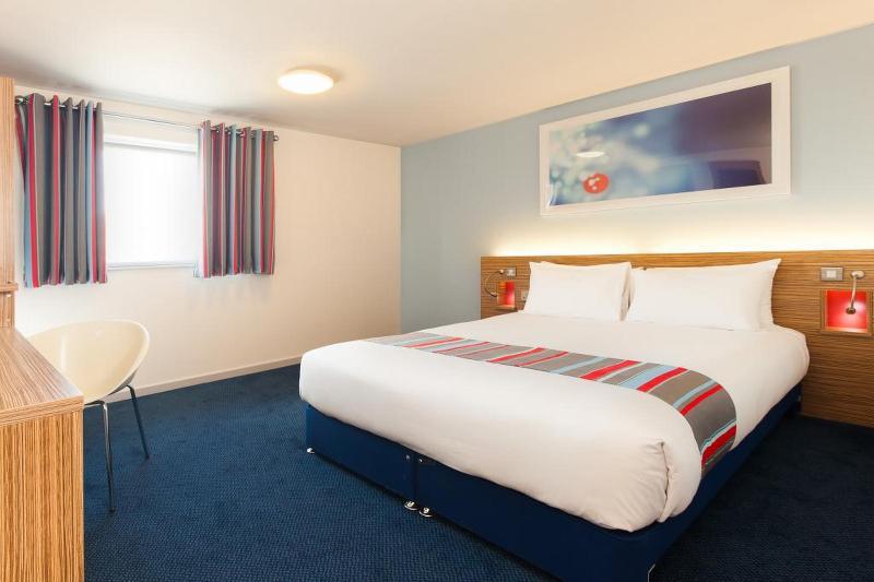 Travelodge Bracknell Central Buitenkant foto