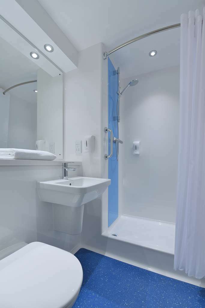 Travelodge Bracknell Central Kamer foto